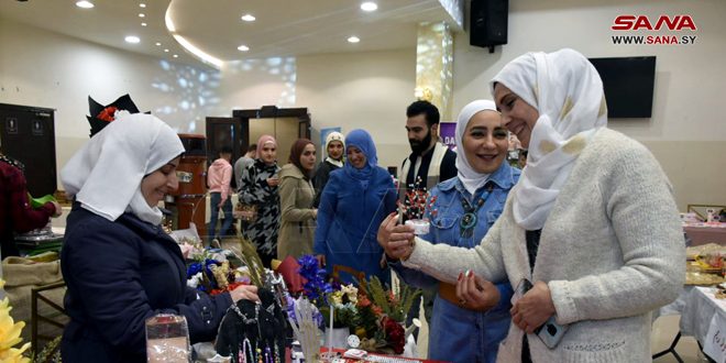 Sumamos Alegría, una exposición de 60 mujeres sirias