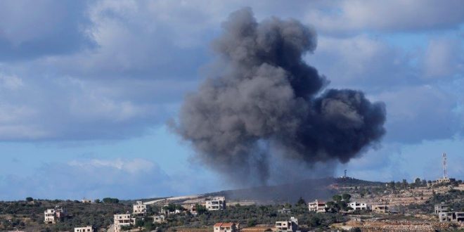 Bombardeo israelí mata a dos personas en el sur del Líbano