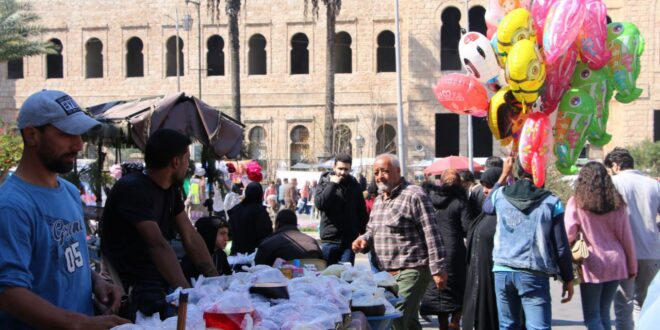 En fotos: La vida vuelve a la ciudad de Latakia