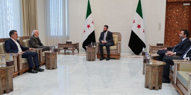 Presidente Al-Shara recibe a Walid Jumblat, ex líder del Partido Socialista Progresista