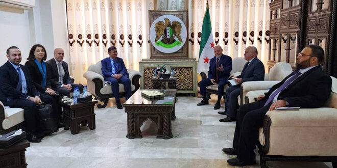 گفتگوی وزیر اقتصاد و صنعت با شرکت مالی بین‌المللی در مورد همکاری مالی و اقتصادی