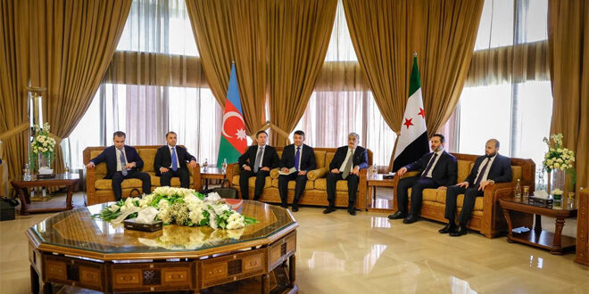 وزیر امور خارجه و معاون نخست وزیر آذربایجان در مورد روابط دوجانبه گفتگو کردند