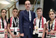 Le chef de mission à l’ambassade syrienne à Abou Dhabi rencontre des enfants syriens participant au « Parlement arabe des enfants »